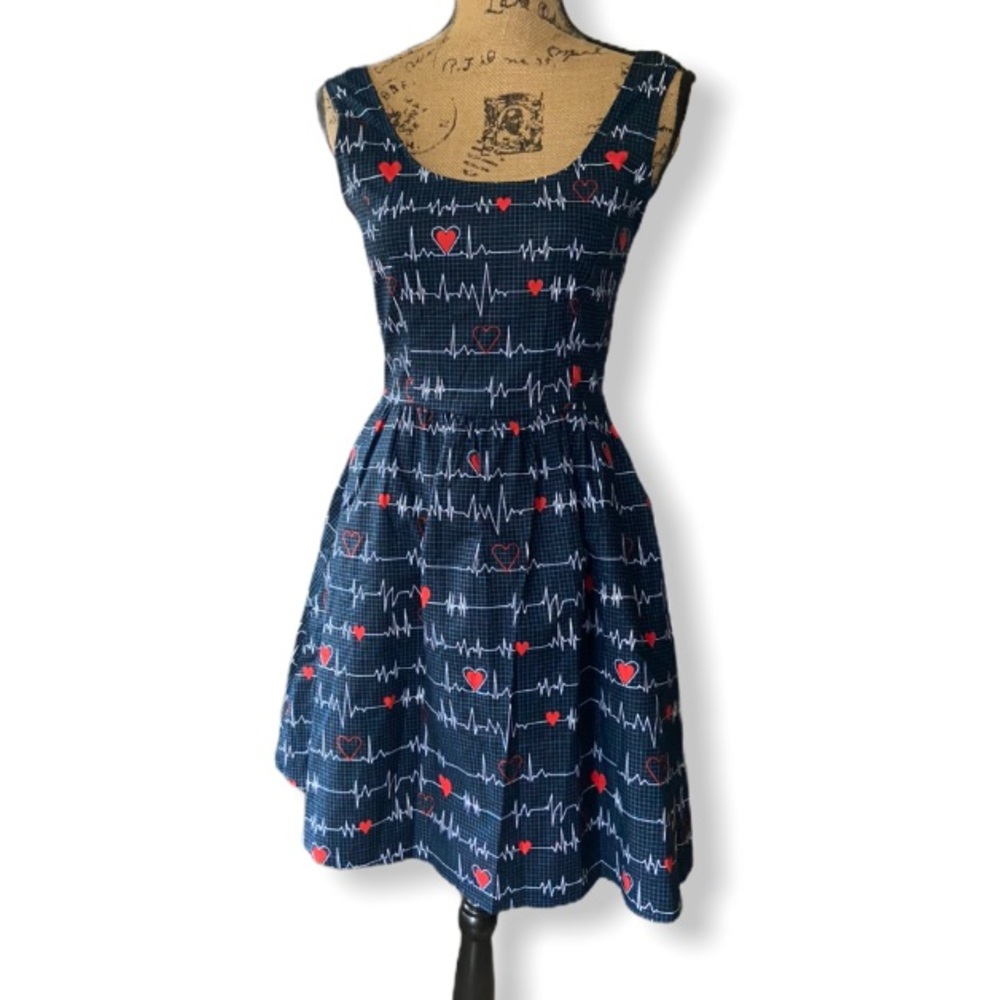 NWT Retrolicious Heartbeat Dress
